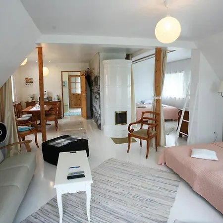 Legendide Maja Kuurordiapartment Vaeikse Viigi Aeaeres Haapsalu