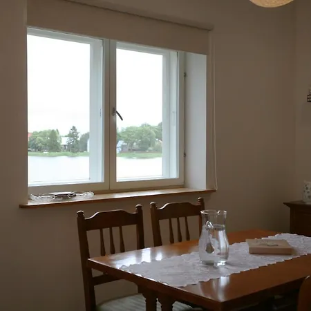 Pensjonat Legendide Maja Kuurordiapartment Vaeikse Viigi Aeaeres Haapsalu