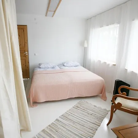Legendide Maja Kuurordiapartment Vaeikse Viigi Aeaeres 4*