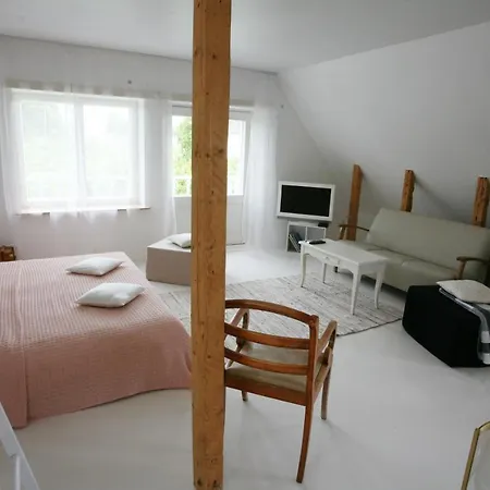 Legendide Maja Kuurordiapartment Vaeikse Viigi Aeaeres 4*