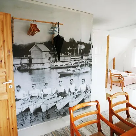 Pensjonat Legendide Maja Kuurordiapartment Vaeikse Viigi Aeaeres 4*