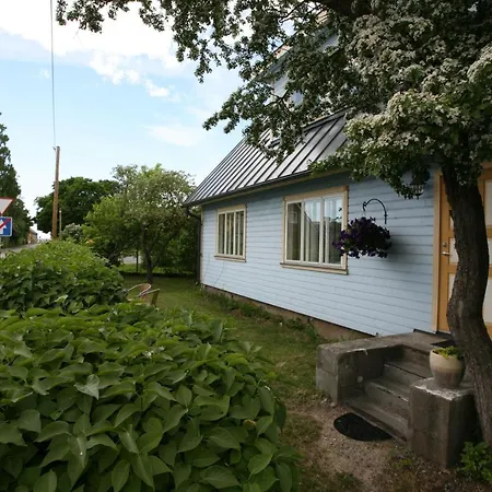 Legendide Maja Kuurordiapartment Vaeikse Viigi Aeaeres Pensjonat 4*