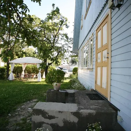 Pensjonat Legendide Maja Kuurordiapartment Vaeikse Viigi Aeaeres Haapsalu