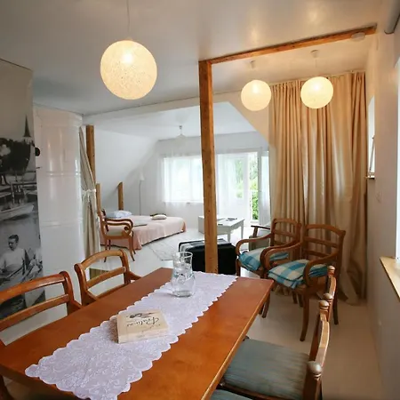 Legendide Maja Kuurordiapartment Vaeikse Viigi Aeaeres Pensjonat Haapsalu