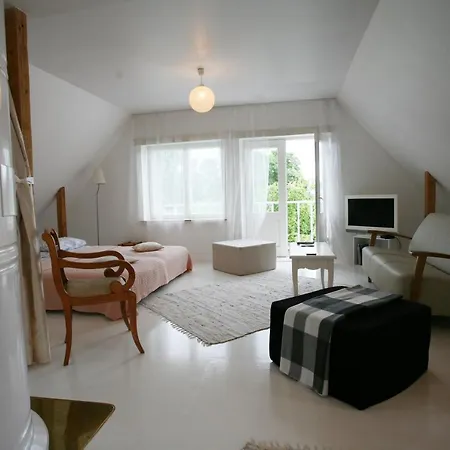 Legendide Maja Kuurordiapartment Vaeikse Viigi Aeaeres Haapsalu