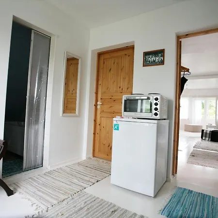 Legendide Maja Kuurordiapartment Vaeikse Viigi Aeaeres