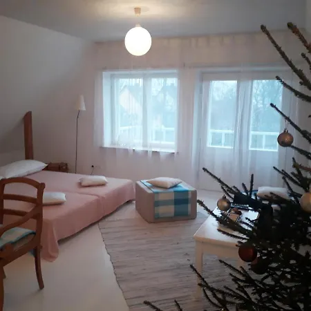 Legendide Maja Kuurordiapartment Vaeikse Viigi Aeaeres Pensjonat 4*