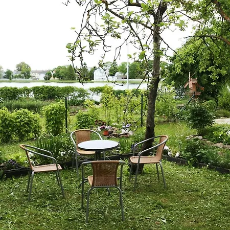 Legendide Maja Kuurordiapartment Vaeikse Viigi Aeaeres Pensjonat Haapsalu