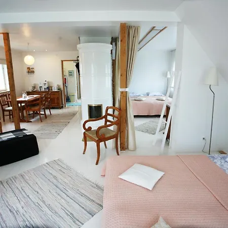 Legendide Maja Kuurordiapartment Vaeikse Viigi Aeaeres