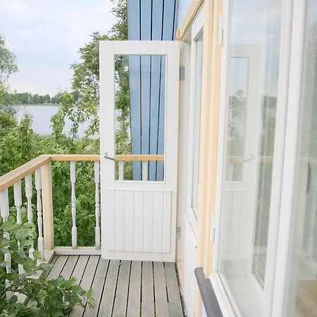 Pensjonat Legendide Maja Kuurordiapartment Vaeikse Viigi Aeaeres 4*