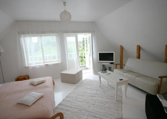 Legendide Maja Kuurordiapartment Vaeikse Viigi Aeaeres 4*