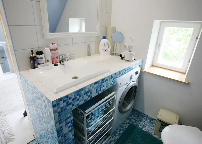 Legendide Maja Kuurordiapartment Vaeikse Viigi Aeaeres Гостевой дом