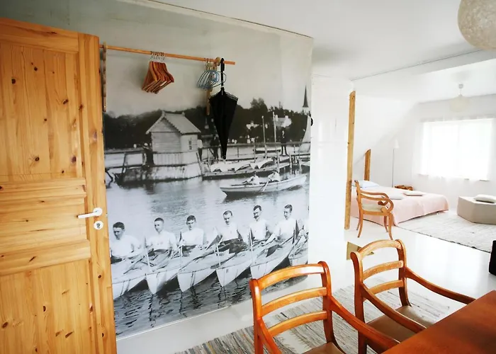 Гостевой дом Legendide Maja Kuurordiapartment Vaeikse Viigi Aeaeres 4*