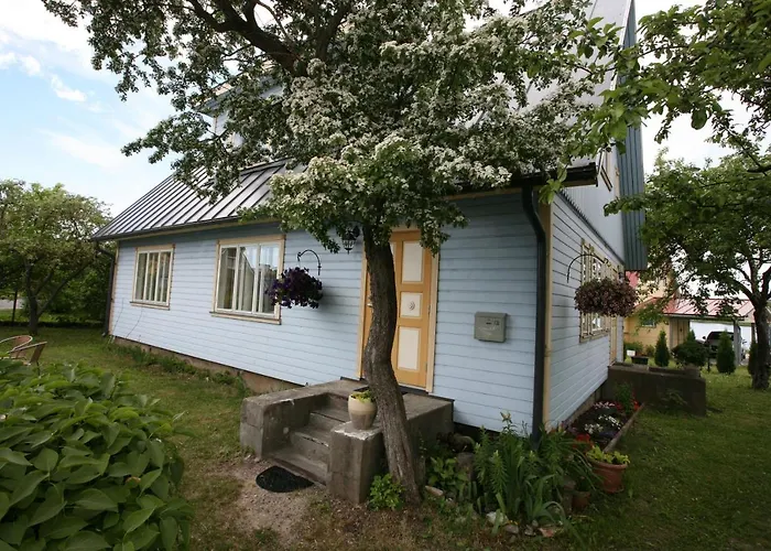 Гостевой дом Legendide Maja Kuurordiapartment Vaeikse Viigi Aeaeres 4*