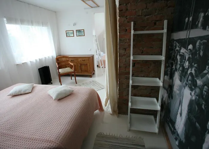 Legendide Maja Kuurordiapartment Vaeikse Viigi Aeaeres Гостевой дом