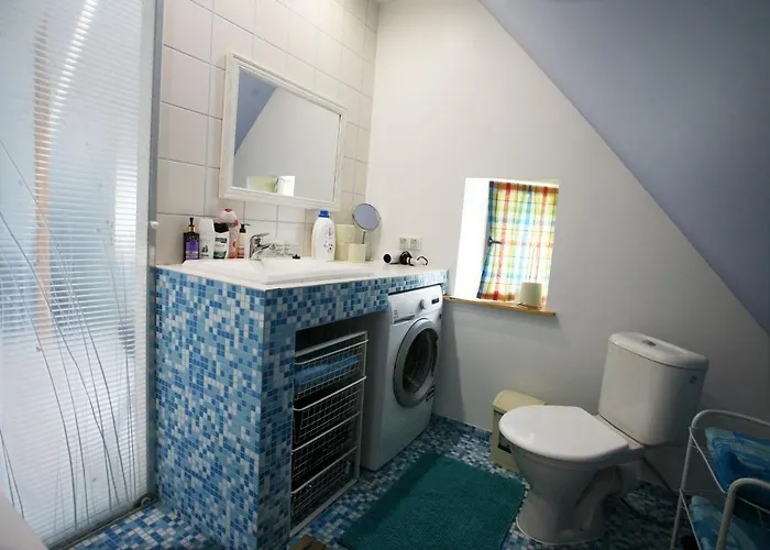 Legendide Maja Kuurordiapartment Vaeikse Viigi Aeaeres Гостевой дом