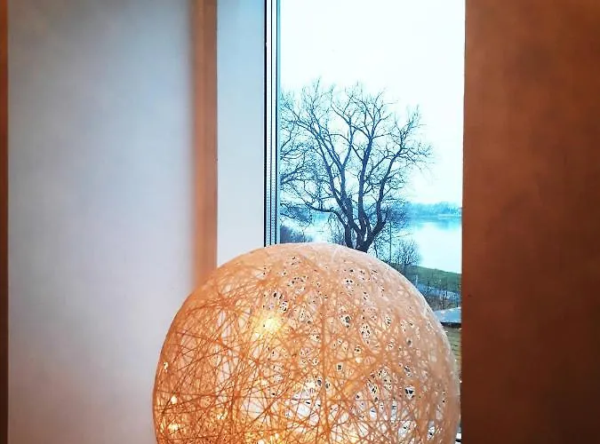 Legendide Maja Kuurordiapartment Vaeikse Viigi Aeaeres Гостевой дом 4*