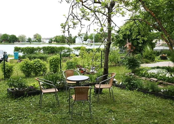 Legendide Maja Kuurordiapartment Vaeikse Viigi Aeaeres Гостевой дом Хаапсалу