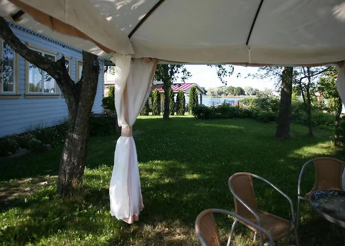 Legendide Maja Kuurordiapartment Vaeikse Viigi Aeaeres Хаапсалу