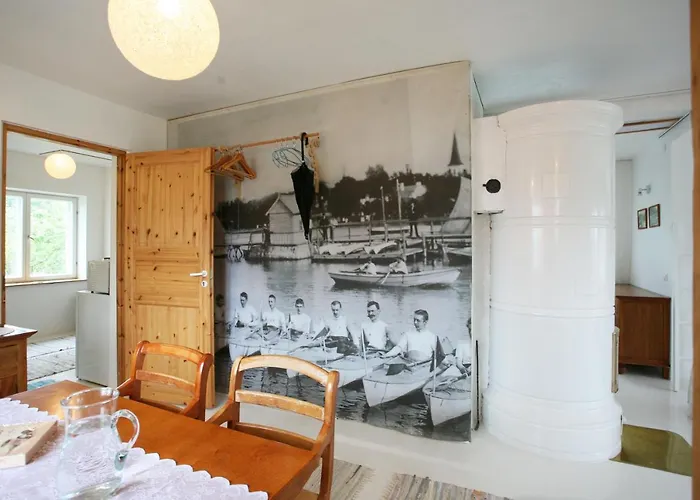 Гостевой дом Legendide Maja Kuurordiapartment Vaeikse Viigi Aeaeres Хаапсалу