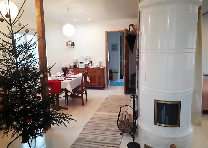 Гостевой дом Legendide Maja Kuurordiapartment Vaeikse Viigi Aeaeres 4*