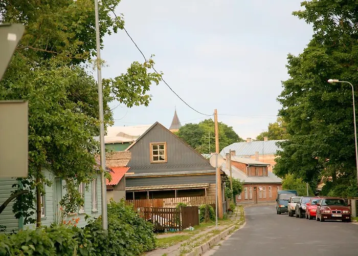 Legendide Maja Kuurordiapartment Vaeikse Viigi Aeaeres Гостевой дом