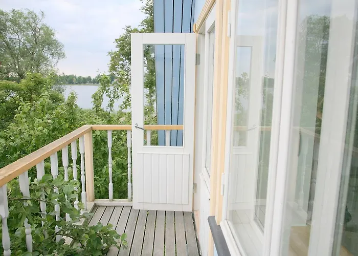 Гостевой дом Legendide Maja Kuurordiapartment Vaeikse Viigi Aeaeres 4*